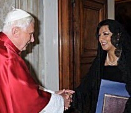 L&rsquo;ambassadrice d&rsquo;Egypte auprès du Vatican reprend son poste