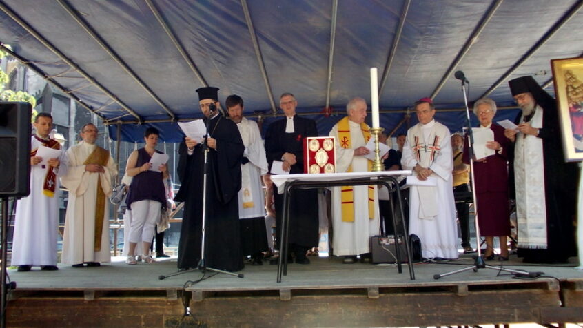 Compte-rendu: Pâques sur la place Cathédrale