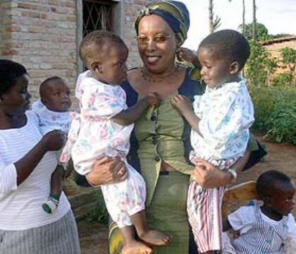 Edmond Blattchen reçoit Marguerite Barankitse