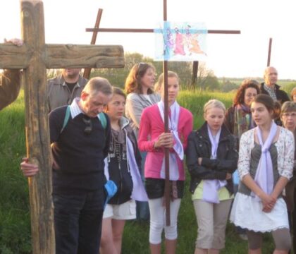 Près de 400 personnes ont assisté au chemin de croix de Vedrin (Namur)