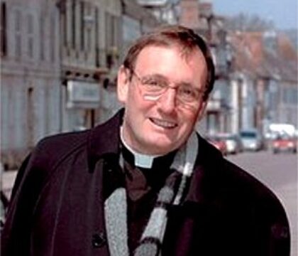 L’Eglise doit réagir face aux réformes qui affaiblissent le mariage, estime Mgr Laffitte