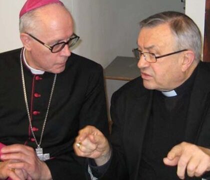 Mgr Jean-Claude Périsset interrogé à un mois de la visite du pape