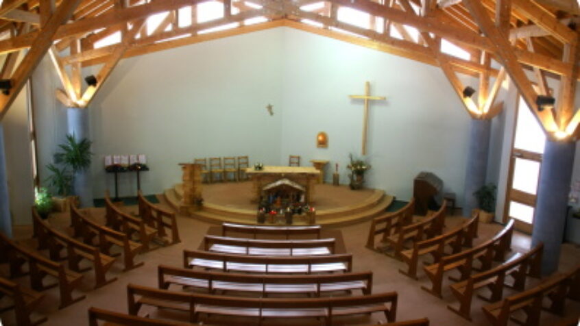 Chapelle de charme cherche prêtre en vacances