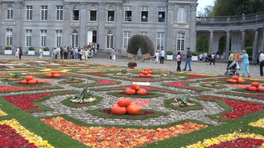 Un tapis de fleurs circulaire au Château de Seneffe !