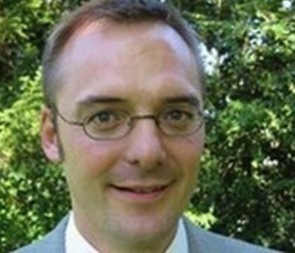 Le nouveau secrétaire général de la Conférence des évêques suisses est un laïc