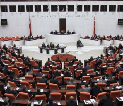 Turquie: un chrétien au parlement