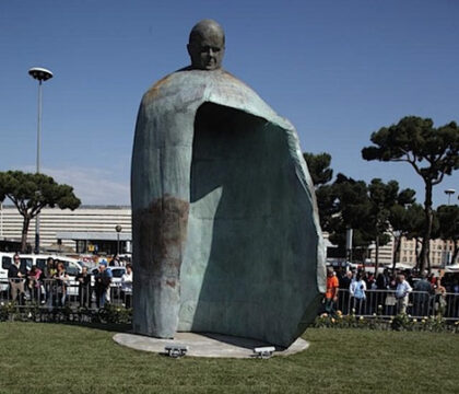 La statue romaine de Jean-Paul II va être modifiée