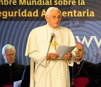 Benoît XVI exhorte les gouvernements à s’engager contre la famine