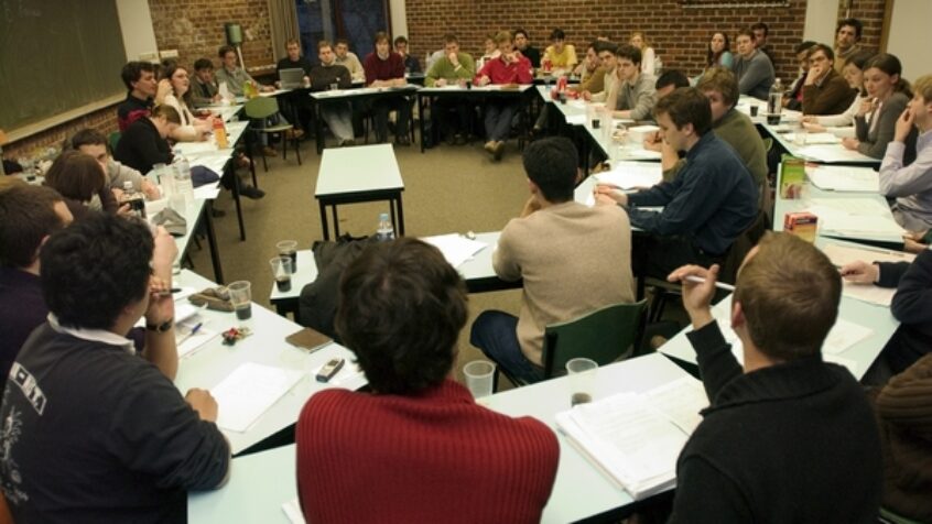 Les étudiants de l&rsquo;UCL quittent la FEF