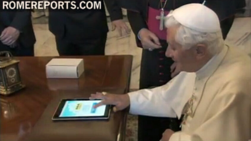 2011, l’année du premier tweet du pape Benoît XVI