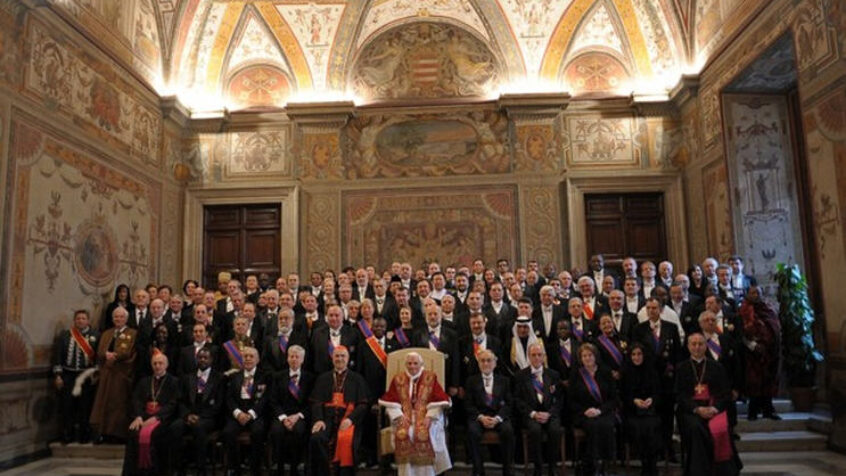 Le pape reçoit cent quinze ambassadeurs