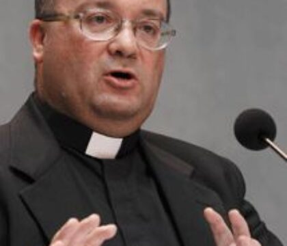 Symposium sur la pédophilie: Collaboration avec la justice et fin du silence