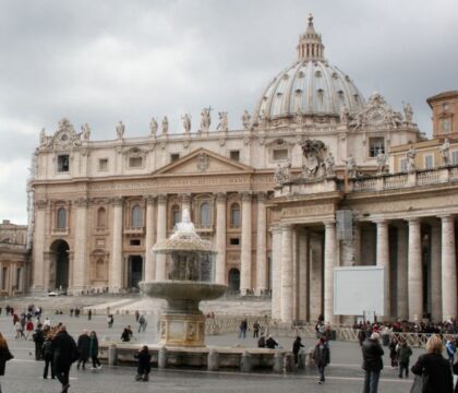 Le Saint-Siège est en déficit et l&#8217;Etat du Vatican en bénéfice