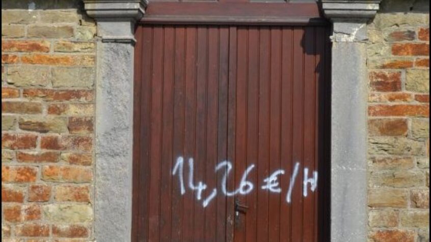 7 églises ‘tagguées’ à Couvin