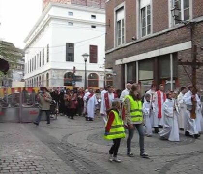 Chemin de croix dans les rues de Liège du Vendredi saint