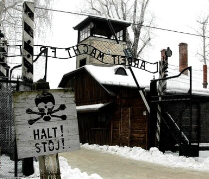 Neuf élèves de l’ICET de Mouscron à Auschwitz