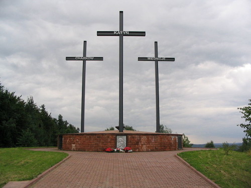 800px-Trzy_krzyze