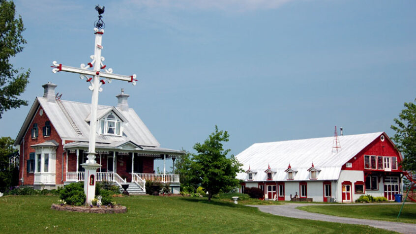 Découvrir le patrimoine religieux avec les croix de chemin