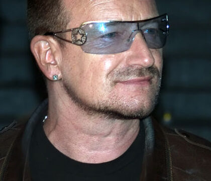 Bono appelle les artistes croyants à révéler leur foi