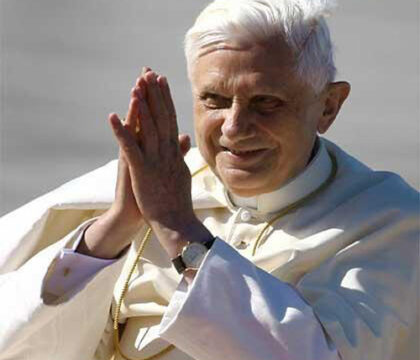 Le pape Benoît XVI sera présent aux canonisations ce dimanche !