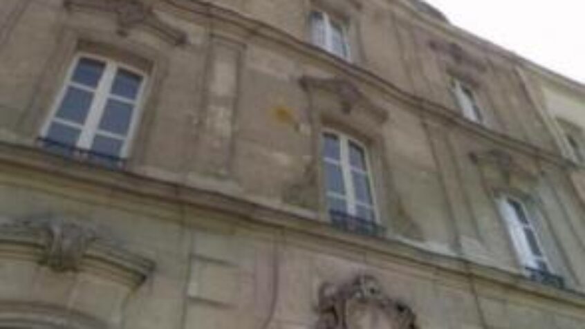 France: réquisition de bâtiments episcopaux?