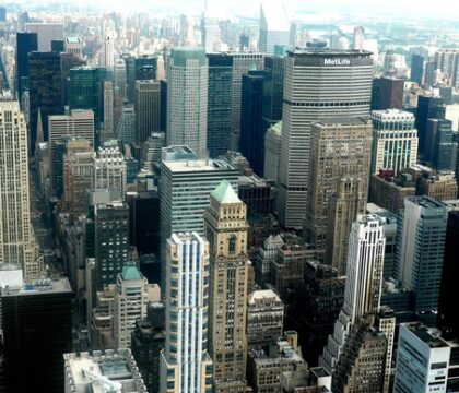 Manhattan : La bourse est vide, les églises ferment…