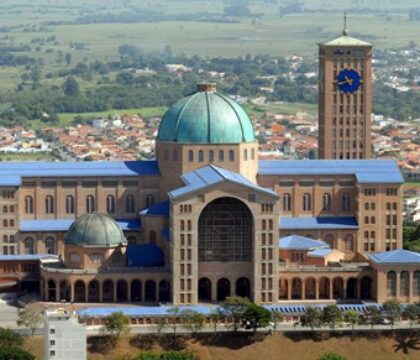 Après la basilique St-Pierre, Aparecida au Brésil