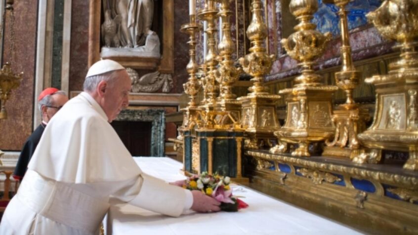 Prions pour le pape François dans nos diocèses !