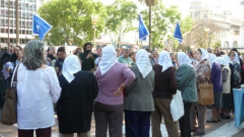 Le pape solidaire des « Mères de la place de Mai »