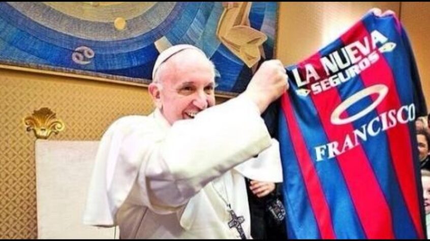 Le pape reste un fervent supporter de foot