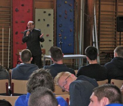 Namur : Mgr Vancottem rencontre les jeunes