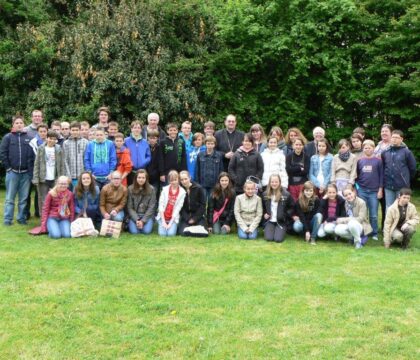 Les jeunes de Comines-Warneton rencontrent l&rsquo;Evêque