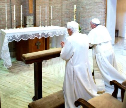 Deux papes au Vatican!