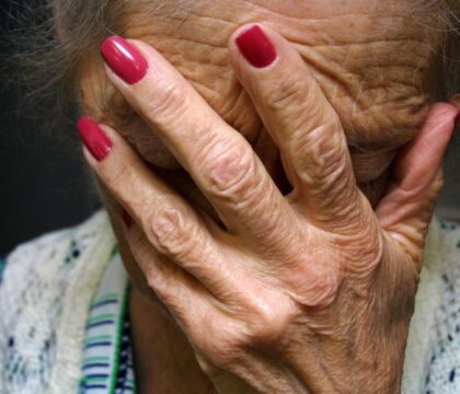 Belgique : 72% des seniors maltraités sont des femmes