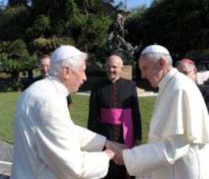 Les deux papes réunis près de saint Michel