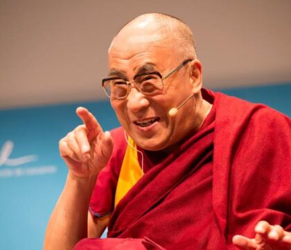 Appel du Dalaï-lama aux jeunes pour créer un « siècle plus heureux »