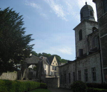 La collégiale Sainte-Begge: Un grand classique