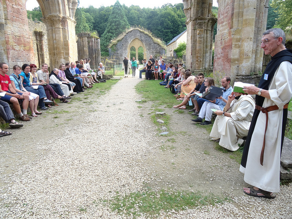 Orval - Jeunes en priere - Jmj.be