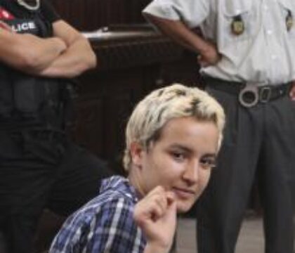 Pour Amina, ex-Femen, « il faut respecter la religion de chacun »