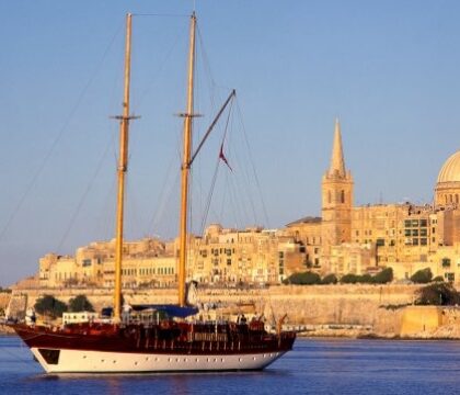 Le « Salamis » refoulé par La Valette