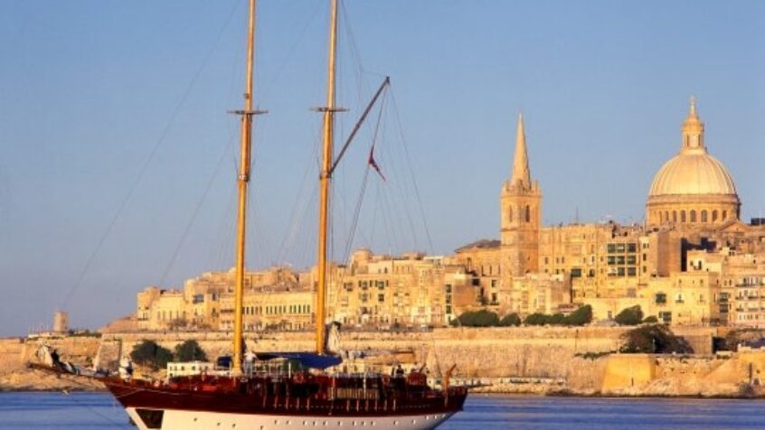 Le « Salamis » refoulé par La Valette