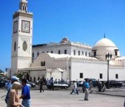 Algérie: Le gouvernement combat les prêches extrémistes
