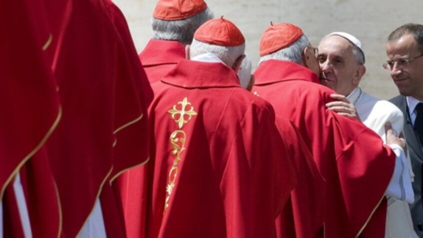 Le pape lance son G8 pour réformer le gouvernement de l&rsquo;Eglise