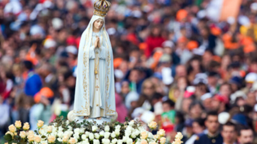 Le pape place le monde sous la protection de Marie