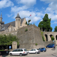 Arlon