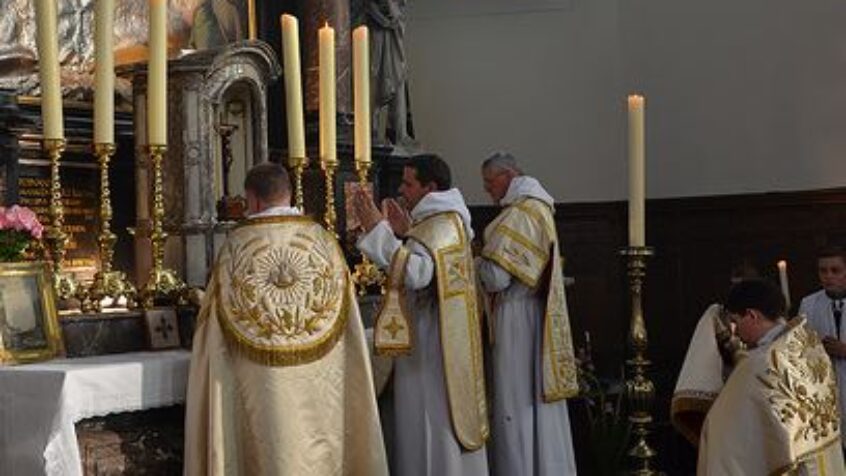 Suppression de la commission pontificale Ecclesia Dei