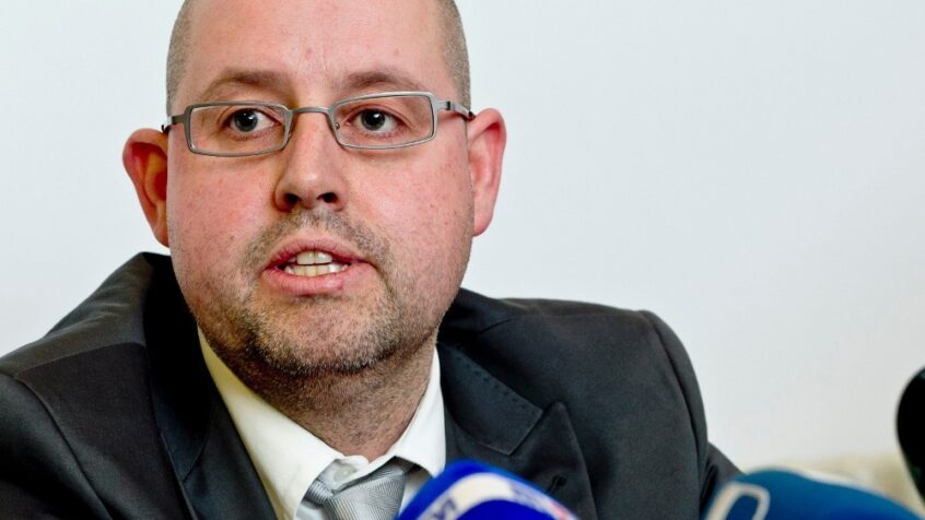 Me De Meester retire sa plainte contre Mgr Léonard