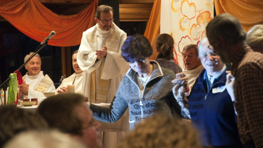 Deux ordinations chez les jésuites belges francophones