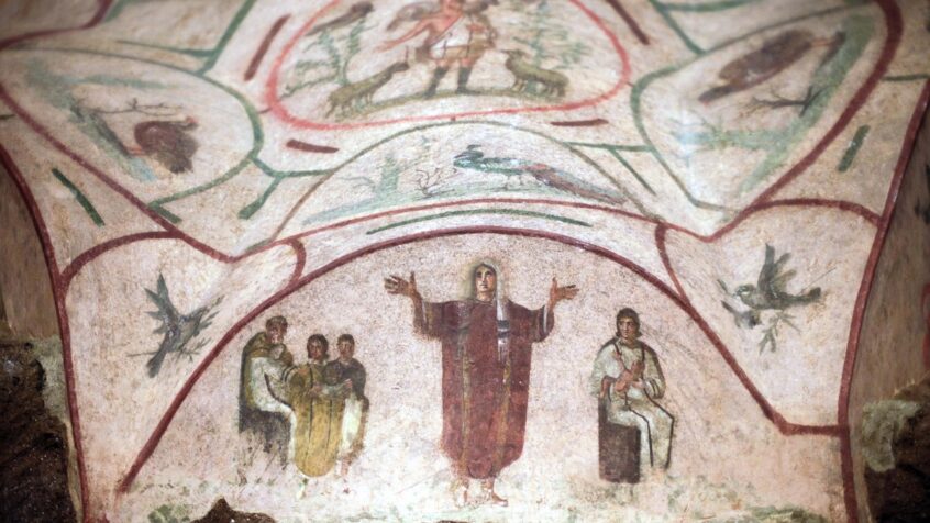 Des femmes-prêtres sur les fresques des catacombes ?