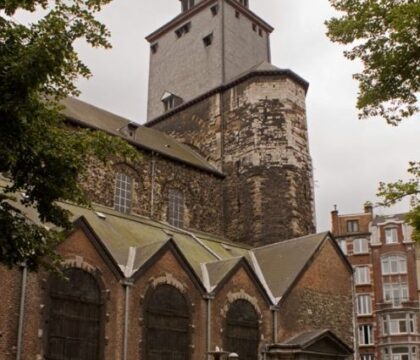 Un prêtre à l&rsquo;écoute à Saint-Denis